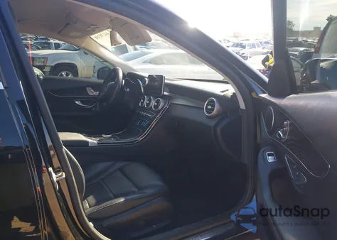 2017 Mercedes-Benz C 300 из США, поврежденный, VIN 55SWF4JB6HU222070